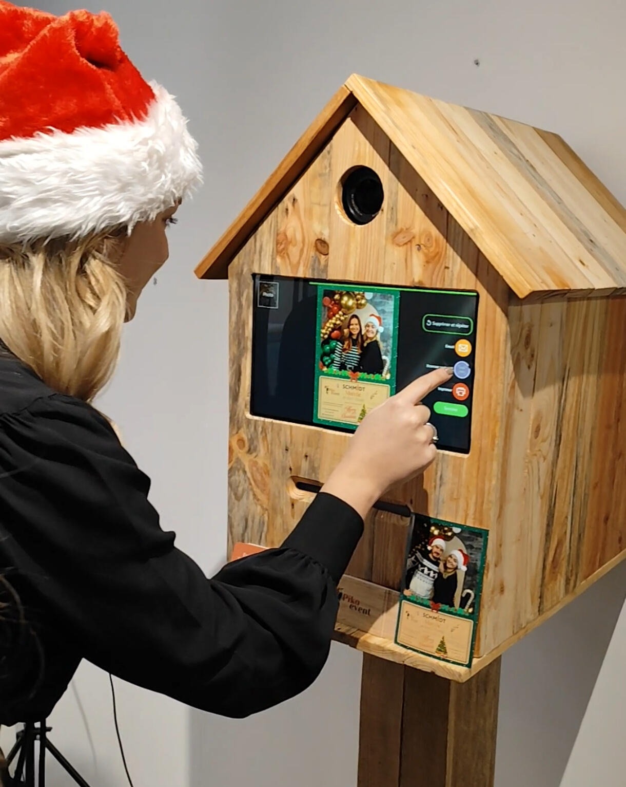 Photobooth Piko Event location événementiel Photobooth borne photo selfie mariage baptême anniversaire baby shower CE CSE comité entreprise particuliers soirée événement ludique jeux bois recyclé palettes DIY upcycling fait main rse livraison