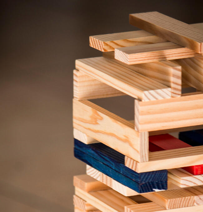 Les planchettes Piko Event | Photo du jeu Les planchettes. Jeu de construction en bois, planchettes de pin. Lien vers les règles du jeu